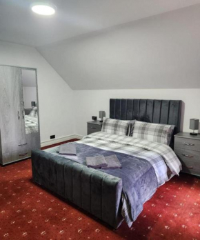 Rainsough Cottage Guest House - Shared Bathroom - Free Parking & WiFi